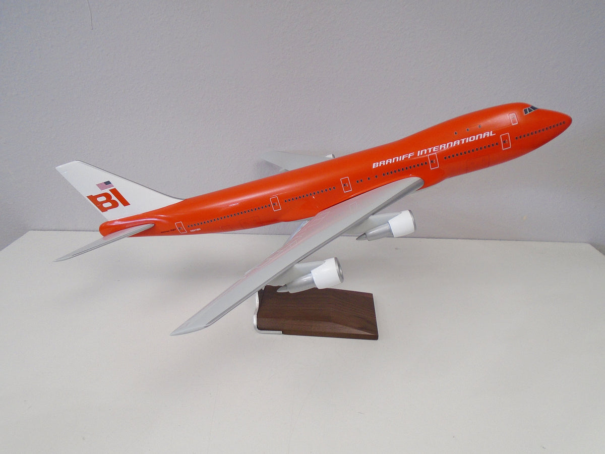 PacMin Boeing Aircraft Model – Braniff Boutique