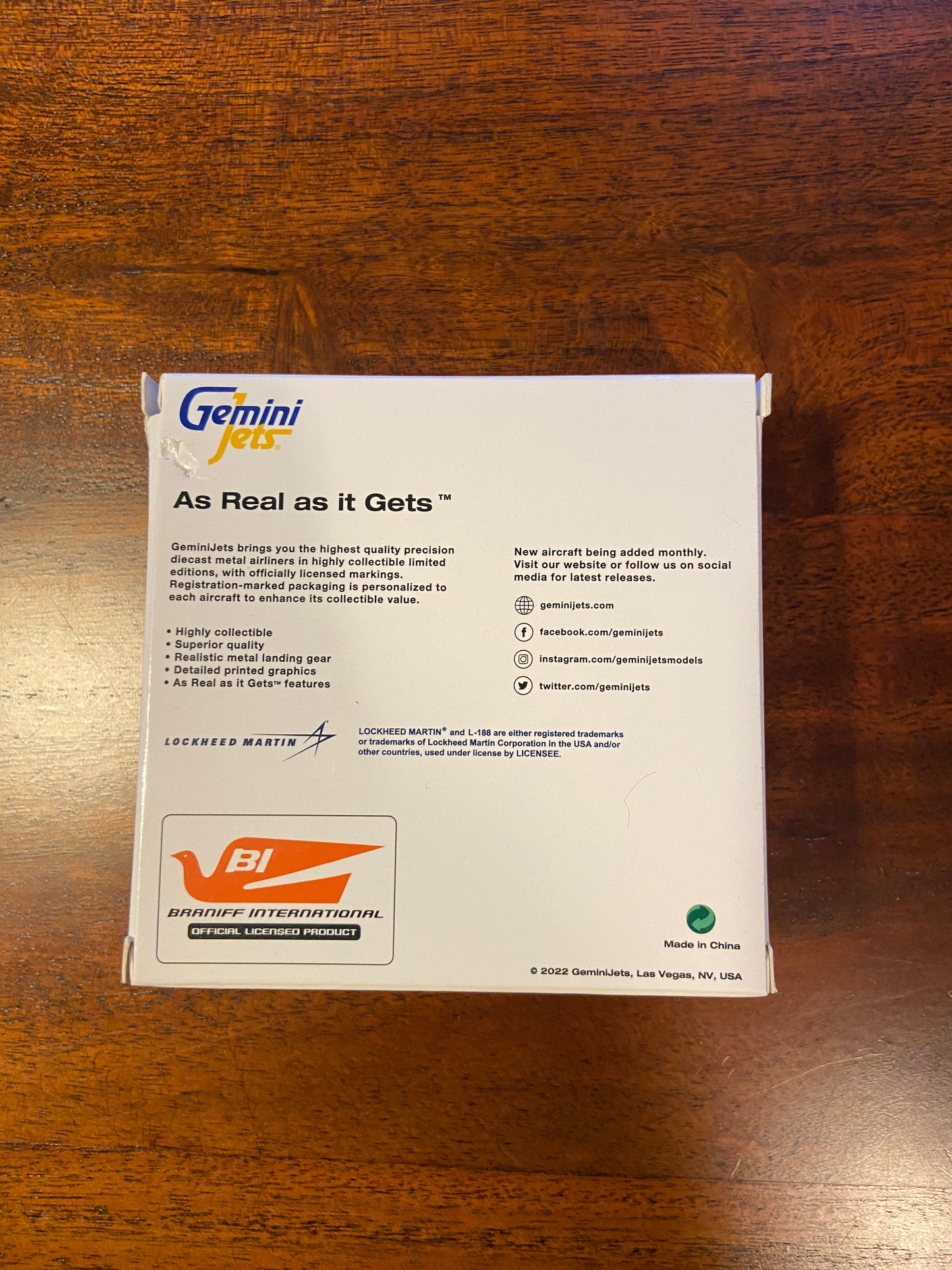 BRAND NEW!! Airplane Model Braniff Lockheed L-188 Electra Prop Jet 1/400 Scale