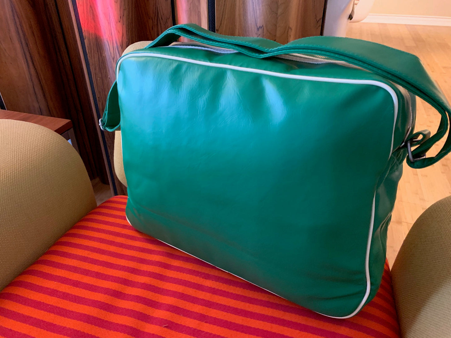 Flight Bag Luggage Retro Braniff Ultra Logo Green Black